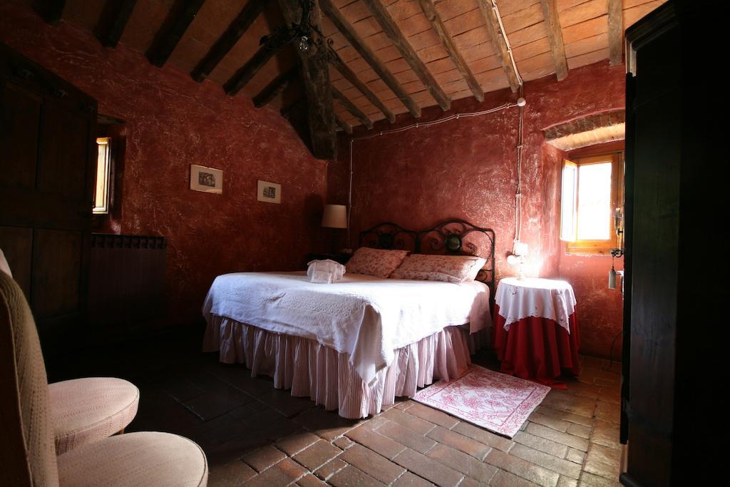 Agriturismo La Pieve Pelago Værelse billede